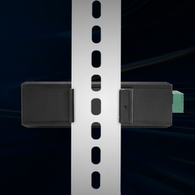 Geharde 4-poorts PoE-switch industriële Gigabit-netwerk met 2 SFP-poorten, ventilatorloze metalen behuizing, CE
