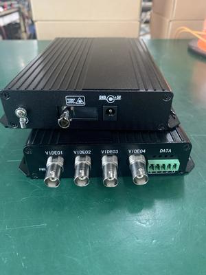 4-Kanaals Standaard Definitie Analoog BNC naar Fiber met RS485 20KM Video Optische Converter