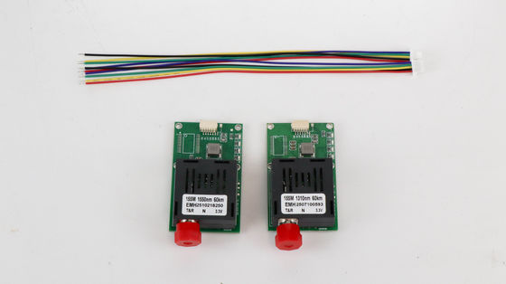 80km Glasvezel Drone Module UAV Optische Transceiver met 1-kanaals Analoge Video en 1-kanaals TTL Data voor DC 5.5-26V UAV Platforms